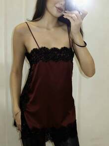 Women Y2k Lace Camisole Top Satin Square Neck Side Split Cami Silk Sleeveless Spaghetti Strap Loose Going Out Tank Backless Nightgown Sleepwear Sliky Short Wedding Nightgown,Party Streetwear,Rave Outfit,Club Outfits,Beach Vacation Outfits,Spring Break Outfits,Valentines Clothes,St Pattys Day Outfit,Easter Outfit - 酒紅色 - 查看 1