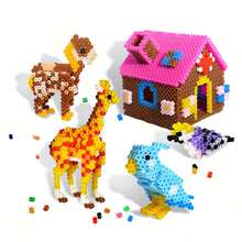 Perler 拼豆套装，用于手工制作的拼豆，有 24/48/72/96 种颜色可选，包含透明底板、3D 像素艺术拼豆，非常适合 DIY 手工艺品，也可作为圣诞节/生日礼物。 - 彩色 - 查看 4