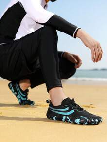 Nouvelles chaussures de randonnée outdoor, chaussures de surf et de plongée, chaussures à cinq doigts respirantes, chaussures de gué, chaussures de course amphibies pour la plage, chaussures de fitness à semelle souple pour l'intérieur et à semelle dure pour le squat, chaussures silencieuses anti-dérapantes pour la corde à sauter, chaussures de course à semelle amortissante souple, chaussures de training décontracté et de yoga pour femmes - Bleu saphir noir - Voir 5
