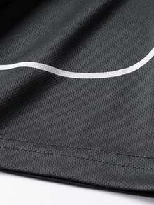 男士透气速干运动T恤，轻便健身训练休闲服 - 深灰色 - 查看 8