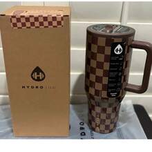 Hydro Jug Traveler 40oz / 32oz Espresso, Cherry, Rodeo, Autumn Checkers, Pink Gingham, Blair, Stella,Etc. Multiple Style Options. Triple-Wall Insulated Stainless Steel With Straw Cup. The Pattern Is Exquisite. Flip-Straw, 24 Hours Cold, Completely Leak-Proof. Suitable For Camping, Work, Indoor Use. Suitable For Water, Iced Tea Or Coffee, Ice Drinks , Hot Drinks, Juice. It Is Also Very Suitable To Be Given As A Gifts. ( 1183 Ml / 945 Ml ) - Nhiều màu - Xem 3