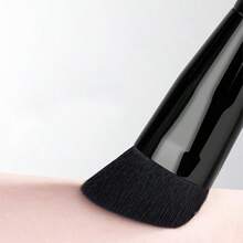 Tweezerman 微之魅微魅眼影刷 - 黑色 - 查看 4