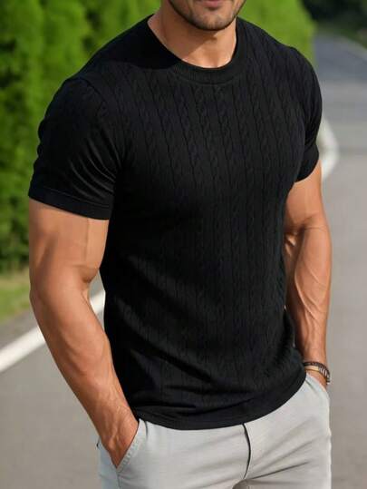 男士圆领纯色针织短袖套头毛衣，罗纹饰边，休闲百搭，适合春夏穿着