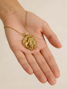 MECYLIFE 1pc Stainless Steel Sun & Moon Pendant Necklace, Personalized Kissing Couple Necklace, Minimalist Design For Women, Valentine's Day Gift - Yellow Gold - View 2