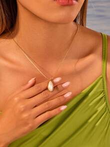 This Elegant Pearl Pendant Necklace Series Is Made Of 18K Gold-Plated Stainless Steel, Versatile For Daily Wear, Suitable For Women. - Gold - View 1