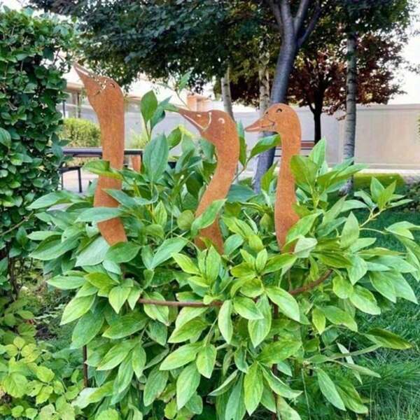 2D Flat 3 Pcs Rustic Goose Plant Stakes - Classic Outdoor Garden Decor, Yard Art Sculpture, Suitable For Landscaping, Home Decor And Mother's Day Gift, No Battery Required, Landscape Accents | Animal Theme Decor | Outdoor Decoration