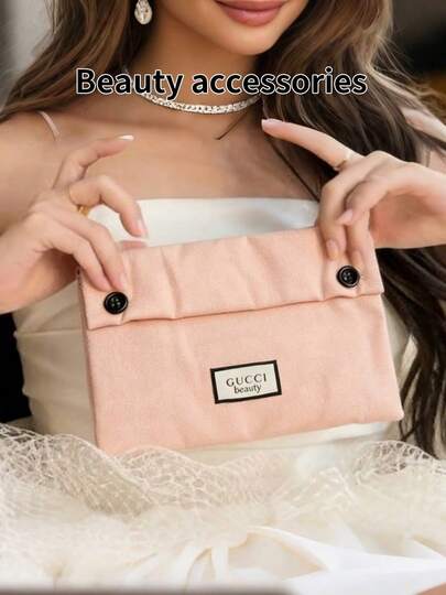 Gucci 复古缎面抽绳化妆包，丝滑缎面质感，便携