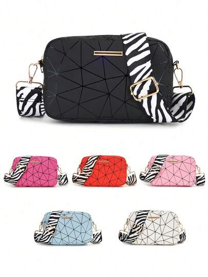 1个女童简约斜挎包，时尚菱格纹图案搭配斑马纹肩带，理想的礼物之选