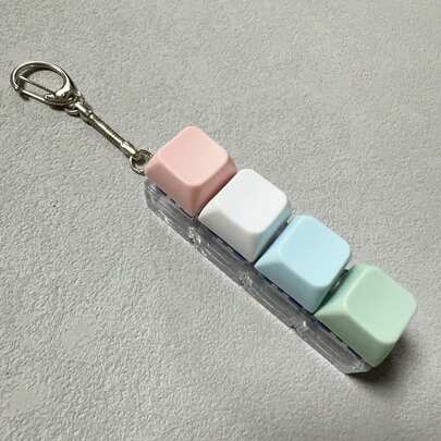 1 pieza Juguete de teclado para aliviar el estrés, Teclado para liberar presión, Colgante de teclado para liberar presión, Juguete de teclado para aliviar el estrés, Llavero de apretón de dedos para aliviar el estrés, Llavero de botón de presión para aliviar el estrés, Juguete de tapa de teclado para los dedos, Para aliviar el estrés y matar el tiempo, Regalo de fiesta, Regalo ideal para amigos