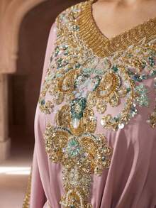 奢华粉色缀饰长袖卡夫坦长袍，优雅中东风格，阿拉伯女士长袍，阿巴雅，端庄优雅