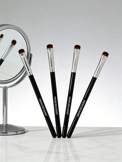  Princess Rose's New 4-Piece Set Of Eyelid Brushes For Flattening The Head, Reaching Down To The Lower Part Of The Eyelid To Enhance The Details Of The Eyes. It Is A Brush For Applying Eye Shadow, A Precise Tool For Enhancing Eye Highlights, And A Powerful Tool For Creating Full And Prominent Eyelids As Well As Clear Eye Sockets.