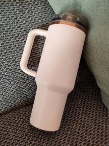 STANLEYo 40oz QUENCHERs Protour Flip Straw Tumbler. Cashmere, Rose Quartz, Black Fade. Double-Wall Vacuum Insulation. Textured Comfort-Grip Handle. Can Be Used For Outdoor Sports, Heat Preservation Time Cold And Hot Water. Can Be Insulated, Exquisite Workmanship, Frozen Drinks, Beautiful Appearance, Suitable For Camping, Work, Indoor Use. (1183ml) - 40oz/1183ml - View 6