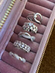 Bộ 5 chiếc nhẫn hình trái tim đan chéo bất đối xứng hình học thanh lịch, đính đá Cubic Zirconia lấp lánh, phù hợp cho nữ giới đeo hàng ngày, đi làm, dự tiệc, đám cưới (Không kèm hộp quà). - Bạc - Xem 12