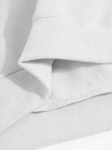 SPONGEBOB Este jersey con capucha y cordón de mujer de manga larga con costillas en color negro es adecuado para el otoño y el invierno. La parte delantera presenta una estampa alegre de Bob Esponja interactuando con un lindo conejo rosa y un oso de peluche azul, lleno de diversión. El corte holgado se adapta a varios tipos de Body, ya sea que se combine con vaqueros para un look casual o con una falda para un estilo juguetón, se puede combinar fácilmente. - Blanco - Ver 8