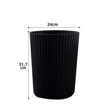 1 thùng rác gia dụng màu đen/trắng, dung tích lớn, phù hợp cho phòng ngủ, phòng tắm, nhà bếp. Có thể dùng làm thùng rác, hộp đựng khăn giấy, thùng chứa rác thải. Cũng thích hợp cho văn phòng, phòng ngủ, nhà bếp, phòng tắm và phòng khách. Thiết kế miệng mở, dung tích lớn, kiểu dáng để bàn. [Kích thước M tương đối nhỏ, phù hợp làm thùng rác để bàn. Nên chọn kích thước lớn hơn.] - Nhiều màu - Xem 16
