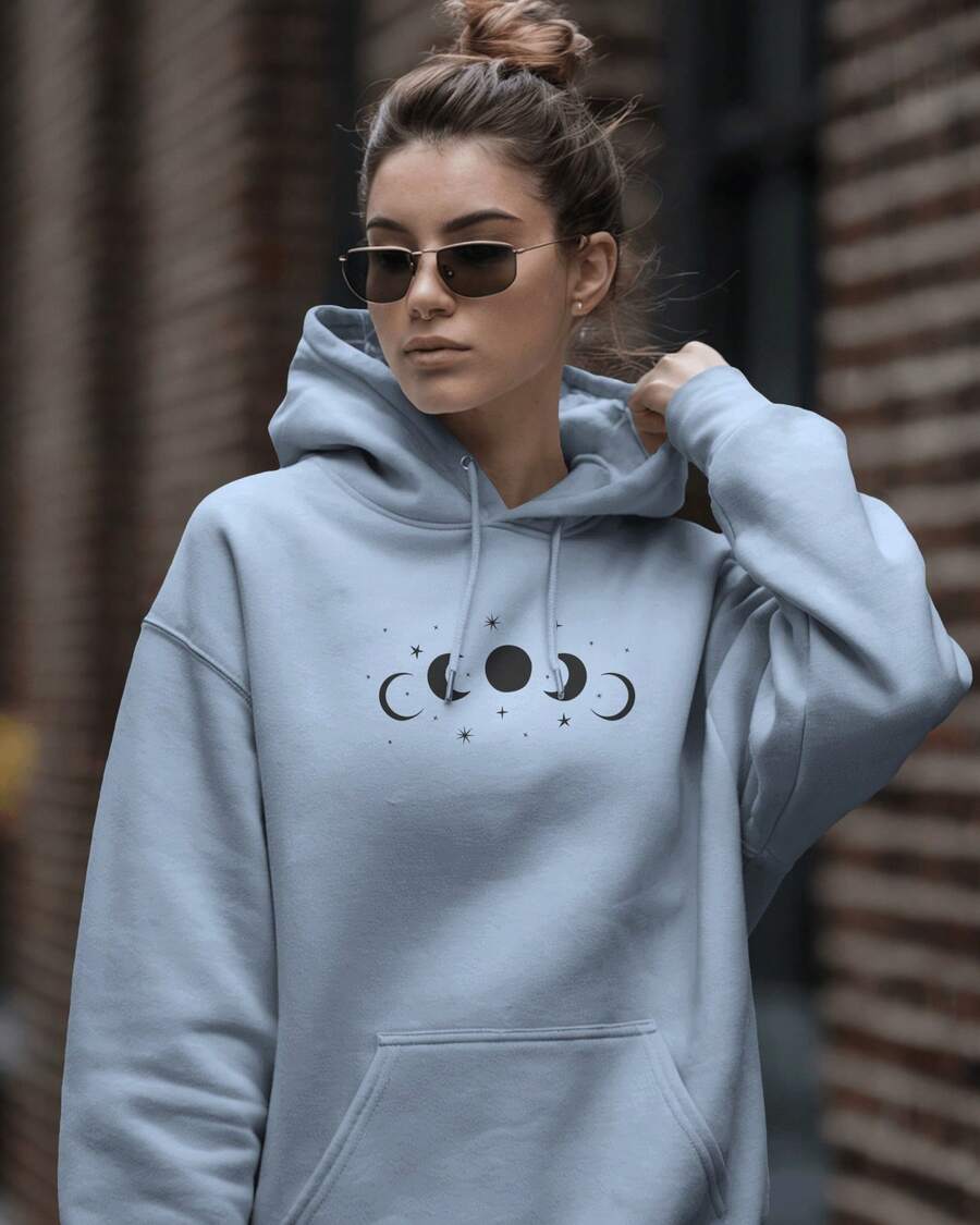 MOLETOM FEMININO ESTAMPADO "FASES DA LUA" VARIAS CORES CONFORTÁVEL CANGURU FLANELADO TECIDO PREMIUM MF-019 - Azul bebê - Visão 1