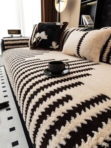 1件柔软绒面沙发套，简约纯色3D设计，宠物友好，防污防刮，适合所有季节，包括圣诞节和新年，可机洗，适用于1/2/3/4人沙发 - 黑色 - 查看 5