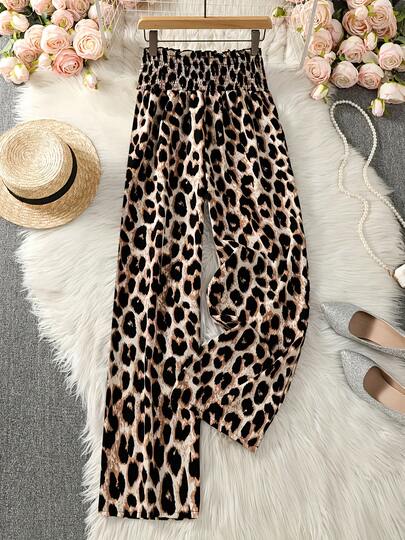 This Leopard Print Patchwork Pants Feature A Pleated Waistband Design, Exuding An Elegant And Casual Vacation Vibe, Suitable For Spring, Summer And Autumn Wear, Showcasing Your Fashionable Taste.