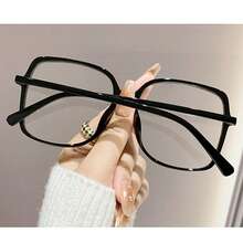 1副女士黑色方形PC镜框简约大框无度数眼镜，适合日常佩戴 - 黑色 - 查看 2