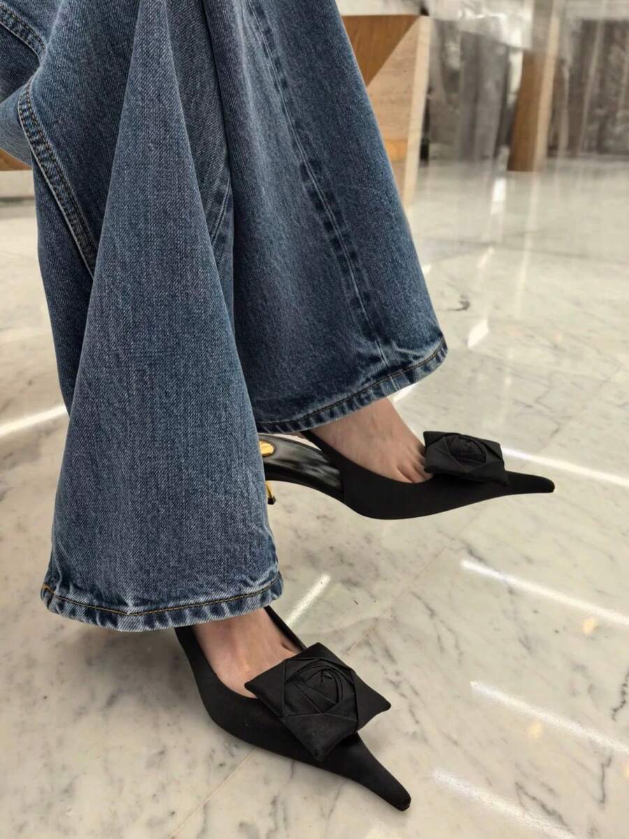 华丽尖头细高跟鞋，2026春季新款女士露跟花卉凉鞋，性感优雅 - 黑色 - 查看 1