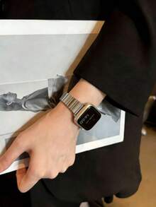 1pc Asymmetric Metal Watch Band, Compatible With Apple Watch 42mm, 38mm, 40mm, 41mm, 44mm, 45mm, 46mm, 49mm Diameter, Fashionable Smart Watch Replacement Strap, Suitable For Series Ultra2, Ultra SE2, SE 11, 10, 9, 8, 7, 6, 5, 4, 3, 2, 1, Unisex - Silver - View 2