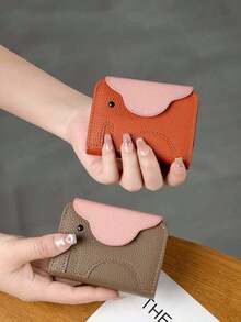 This Women's Wallet Features A Cute Elephant Design, A Large Capacity With Multiple Card Slots, And A Compact Style.The Anti-Magnetic Card Holder Boasts A Modern, Minimalist Aesthetic.The Adorable Elephant Shape Is Complemented By A Textured Lychee Pattern, Neat Stitching, And Durable Construction. - 彩色 - 查看 7