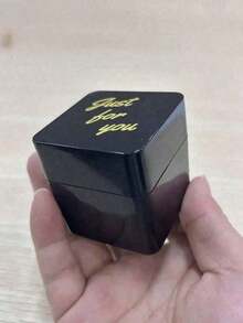 Surprise Pop-Up Prank Hand Gift Box – Perfect Novelty Toy For Adults!Hirious Prank Hand Statue Makes A Funny Christmas/Birthday Gift, Ial For Adding Quirky Vibes To Parties, Garings Wh Family (Parents/Spouses) & Friends – A Charming Prank For Humor Lovers! - 1 - 查看 4