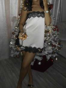 Women Y2k Lace Camisole Top Satin Square Neck Side Split Cami Silk Sleeveless Spaghetti Strap Loose Going Out Tank Backless Nightgown Sleepwear Sliky Short Wedding Nightgown,Party Streetwear,Rave Outfit,Club Outfits,Beach Vacation Outfits,Spring Break Outfits,Valentines Clothes,St Pattys Day Outfit,Easter Outfit - 黑與白 - 查看 10