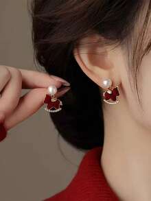 1对极简主义天鹅绒小马仿珍珠夹式耳环，动物几何造型无耳洞耳环，女士节日珠宝礼物