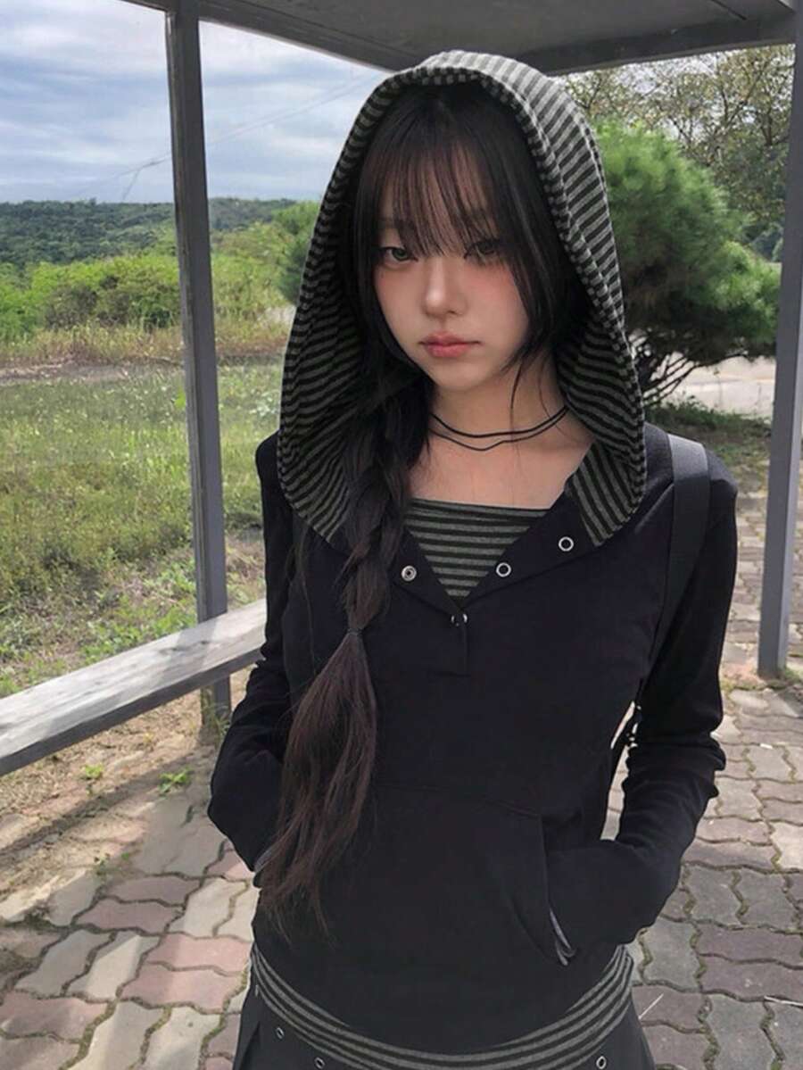 YCYC Kaos Lengan Panjang Berkerudung Kancing Motif Garis-garis Patchwork Gaya Korea Musim Gugur/Dingin untuk Wanita - Hitam - View 1