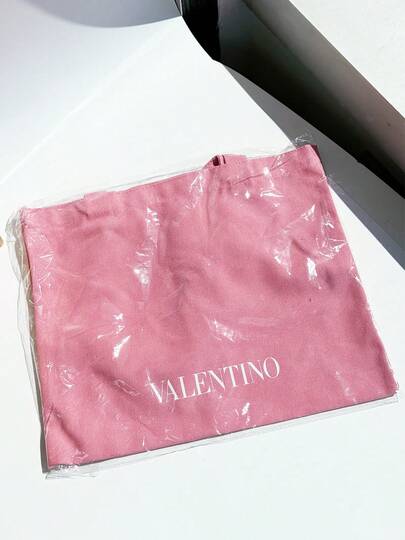 Valentino 黑色手持化妆包/粉色丝绒帆布手提袋/心形磁扣镜