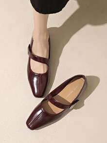 女士时尚平底玛丽珍鞋，方头粗跟带，黑色优雅低帮平底鞋，2026春夏新款 - 酒紅色 - 查看 4