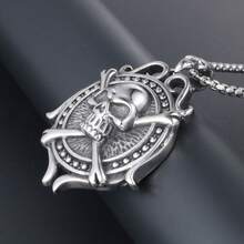 A Punk Halloween Retro Skull Pirate Ship Rudder Stainless Steel Necklace For Men Titanium Steel Domineering Pendant Personality Accessory Suitable For Daily Party Street Wear Unisex Jewelry - 銀灰色 - 查看 5
