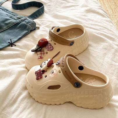 新款EVA可爱卡通小狗洞洞鞋，室内居家厚底户外穿着，ins风休闲DIY洞洞鞋