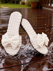 3-9岁女童白色蝴蝶结装饰拖鞋，布艺材质，防水防滑软底单带平底凉鞋，甜美温柔风格，适合夏季、雨天、居家穿着，爆款，好评如潮，时尚设计，软底不磨脚，理想的儿童凉鞋礼物 - 白色 - 查看 2