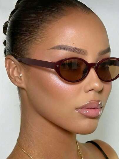 1 par de gafas de mujer de color borgoña con montura ovalada pequeña de PC, estilo retro de unicolor personalizado con remache en forma de estrella, de moda