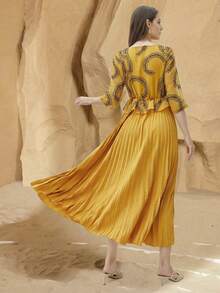 优雅阿拉伯褶裥长裙，圆领，七分袖，刺绣设计，梭织面料 - 黃色 - 查看 2