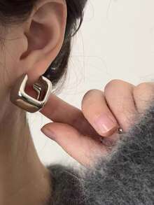 1 Pair Minimalist Luxurious Retro Exaggerated Elegant Geometric Square High-End Unique Personalized Suitable For Casual Gatherings, Daily Wear, Sweet & Cool Style Women Copper Hoop Earrings - Silver - View 3
