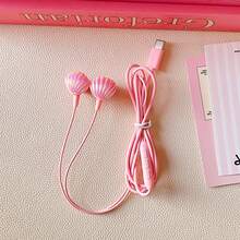 5款全新粉色数码智能耳机可选，完全兼容Type-C接口，可选全入耳式DIY可爱配件（粉色爱心/粉色贝壳/草莓兔等），有线耳机，带音量调节功能、内置麦克风、高清通话手机耳机、音乐耳机。 - 均碼 - 查看 9