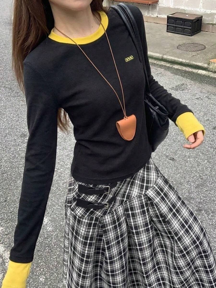 撞色字母镶嵌撞色细边度假上衣 - 黑色 - 查看 1