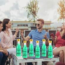 34/4个迷你婚礼葡萄酒瓶，透明塑料瓶身，配有金色、银色和黑色螺旋盖，以及“我们结婚了，所以开怀畅饮！”黑色标签，是婚礼装饰、派对回礼、周年纪念、新娘送礼会、圣诞派对的理想之选。 - 透明F - 查看 5