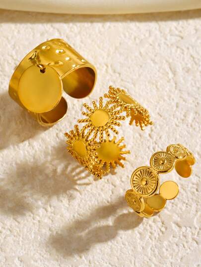 Ensemble de 3 bagues élégantes en acier inoxydable plaqué or 18 carats, ornées de motifs géométriques en forme de pièce et de soleil. Style vintage et à la mode, idéal pour les femmes, à porter au quotidien ou à offrir.