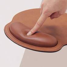 1pc Customized Oval Leather Mouse Pad, Ergonomic PU Leather Mouse Pad With Wrist Rest, Comfortable Memory Foam, Waterproof Surface, Suitable For Computer Desk, Portable Chair, Home, Office And Travel - Multicolor - View 3