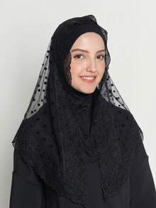 1条女士纯色花卉蕾丝三角围巾，镂空设计，蕾丝边，柔软舒适轻盈透气，可爱优雅浪漫风三角围巾，适合婚礼、派对、聚会等各种场合，四季皆宜。 - 多色-花朵三角巾 - 查看 5