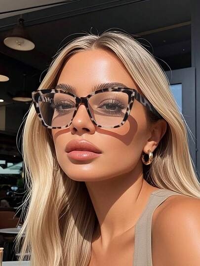 1pc Square Retro Personalized Transparent Glasses, Half Frame Versatile Women's Non-Prescription Glasses, Suitable For Travel, Vacation, Daily Wear, Beach Accessories