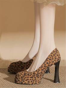 Sapatos plataforma com estampa animal em cores sólidas, impermeáveis, ideais para balada, festa e todas as estações. - Estampa de leopardo 11cm - Ver 1