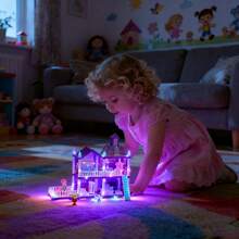 紫色DIY娃娃屋城堡玩具套装（6岁以上） - 包含4个房屋和2个娃娃，女孩公主城堡别墅娃娃屋，DIY组装游戏屋模型，益智角色扮演娃娃屋玩具 - 儿童互动玩具，完美的生日/圣诞节/新年/节日/复活节礼物