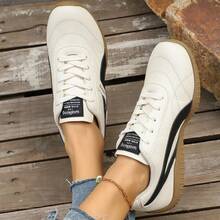 Women's Casual Patchwork Sneakers, Retro Versatile Lightweight Leather Trainers - Black - View 3