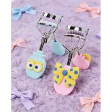 Pinzador de pestañas de cartoon, mango con resorte, almohadilla de silicona, curvatura duradera, herramienta de maquillaje portátil (variados colores) - Por defecto - Ver 2