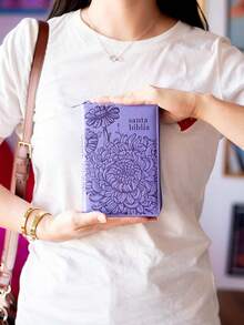 NBLA, Santa Biblia, Edición versificada, Tamaño bolsillo, Leathersoft, Morado, Con cierre, Palabras de Jesús en rojo, Comfort Print (Leather Bound) - Libro único - Ver 2